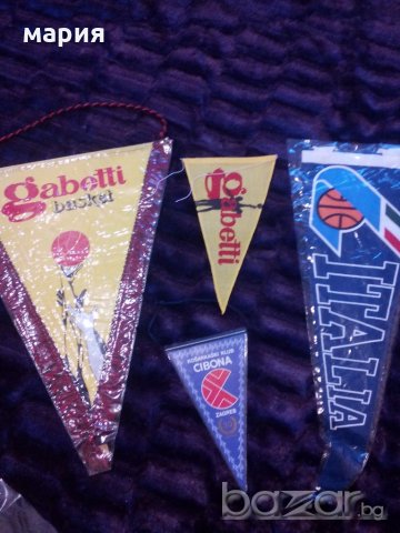 Стари баскетболни флагчета за колекционери и фенове 
