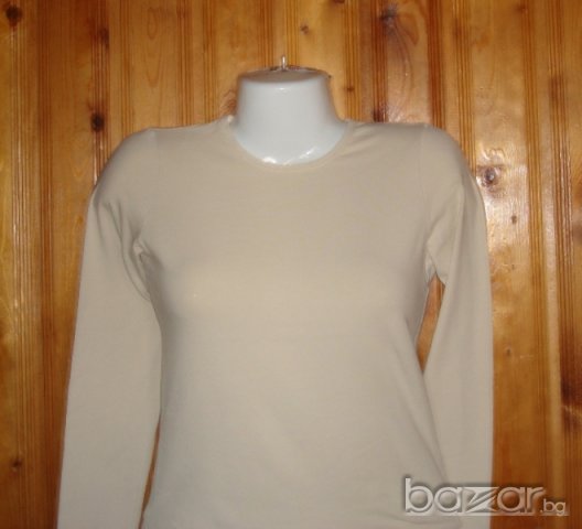 Хубава,еластична блуза , 146 см.