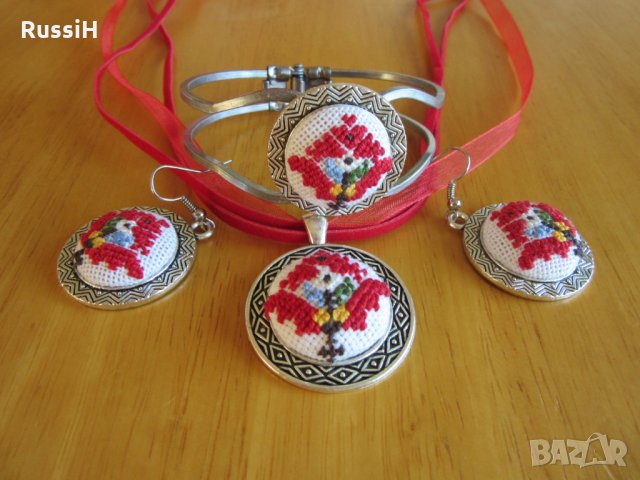 Ръчнобродирани бижута с българска шевица, снимка 5 - Бижутерийни комплекти - 26168756