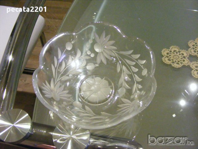 Продавам - нова малка стъклена купичка, снимка 1 - Кухненски принадлежности - 11616599