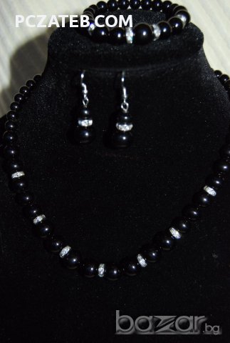 Комплект от черни перлички гердан, гривна и обици, снимка 3 - Бижутерийни комплекти - 12907834