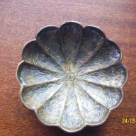 Стара бронзова чинийка, снимка 1 - Кухненски принадлежности - 10803541