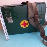  Полева военно - медицинска чанта , снимка 1 - Антикварни и старинни предмети - 21380446