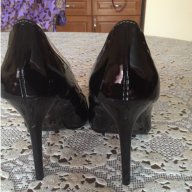 Дамски обувки в черно-бяло, снимка 3 - Дамски обувки на ток - 15835846