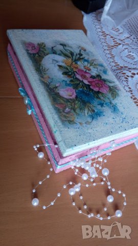 Кутия с декупаж , снимка 3 - Декорация за дома - 24297167