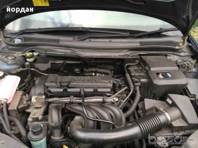 волво s40 1.6 бенз 2006г само на части, снимка 9 - Автомобили и джипове - 16171730