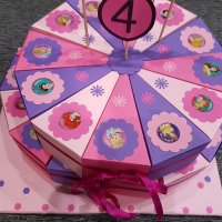Картонена торта с Принцеси, снимка 1 - Подаръци за рожден ден - 18628674
