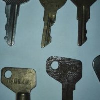 Интересни автомобилни ключета, снимка 8 - Колекции - 24707180