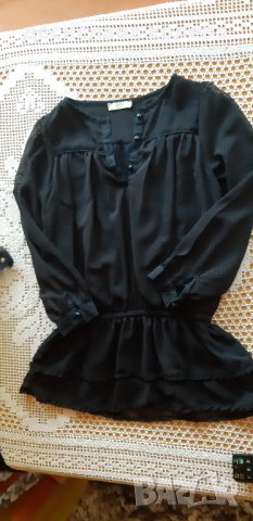 Копринена блуза с дълъг ръкав, снимка 1 - Детски Блузи и туники - 25630739