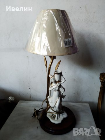 фигуративна настолна лампа, снимка 1 - Настолни лампи - 25979662