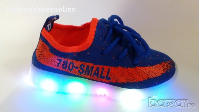 Детски маратонки SMALL-780.(светещи), снимка 1