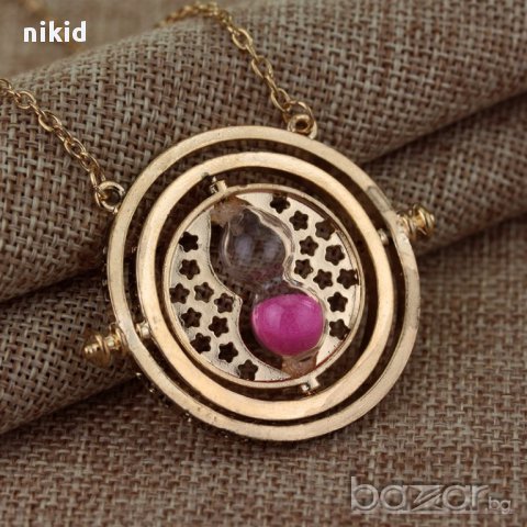 въртящо  Колие медальон с цветен пясъчен часовник от Хари Потър Хърмаяни Времевърт, снимка 4 - Колиета, медальони, синджири - 16790434