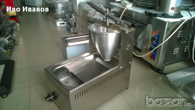 Продавам машина за казанлъшки понички на газ, снимка 5 - Обзавеждане на кухня - 13840591