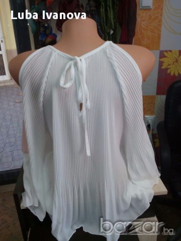 Ефектна бяла блуза фризе, снимка 2 - Блузи с дълъг ръкав и пуловери - 16426408