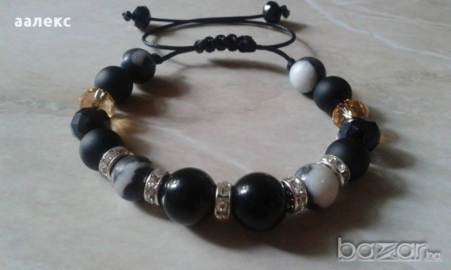 Ръчно изработена гривна Шамбала от естествени камъни