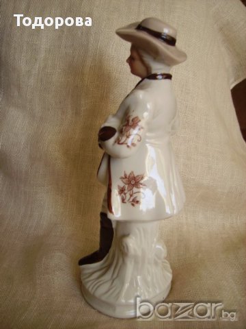 Продавам порцеланова изящна порцеланов фигура, снимка 4 - Антикварни и старинни предмети - 12897528