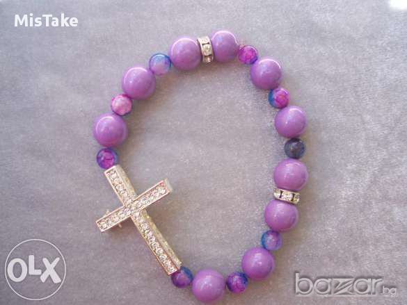 Лилава гривна с кръст