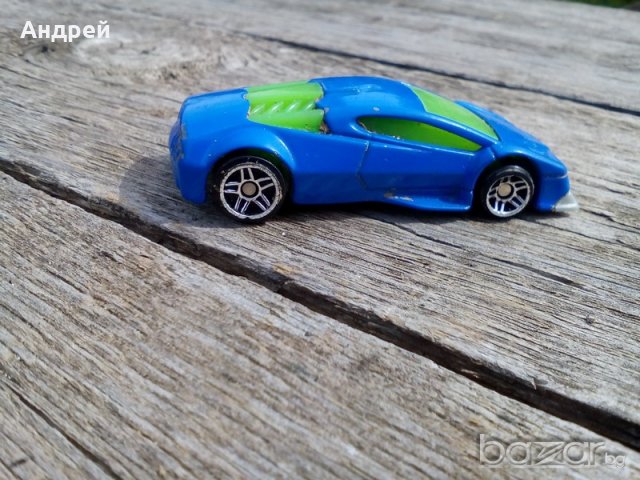 Метална количка Hot Wheels, снимка 2 - Антикварни и старинни предмети - 18969193