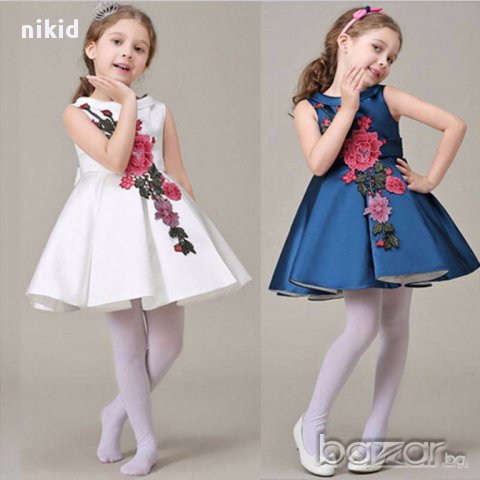детска синя рокля с красива бродерия цвете и широка долна част, снимка 1 - Детски рокли и поли - 15888874