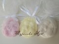 Сватбени подаръци за гости-ароматни сапуни сладки младоженци, снимка 1 - Кетъринг - 20763954