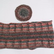 Дамски плетен комплект от шал и шапка марка Bonnet, снимка 3 - Шалове - 17607506
