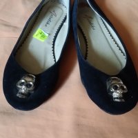 Нови ниски обувки  с черепи, снимка 1 - Дамски ежедневни обувки - 18664347