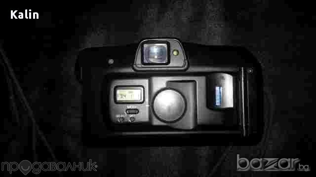 Ретро фотоапарат със зум и лента на Canon, снимка 2 - Фотоапарати - 11917079