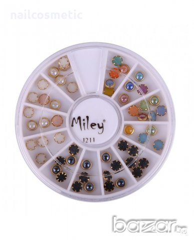 Нежни холограмни перли в няколко цвята с метален обков