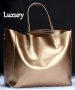 Луксозна златиста дизайнерска чанта 70 лв., снимка 8