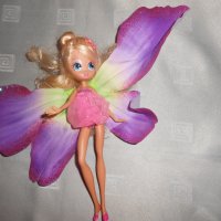 Колекционерска Barbie Blooming Thumbelina 2008 г , снимка 5 - Кукли - 23111432