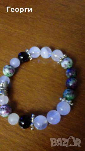 Гривна с естествени и полускъпоценни камъни , снимка 1