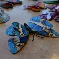 3D пеперуди за декорация с двойни крила СВЕТЕЩИ