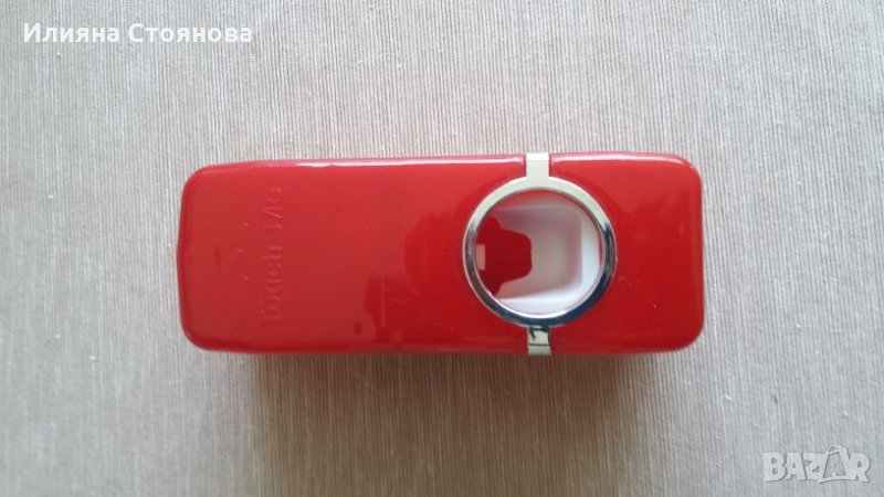 Диспенсър за паста за зъби червен , снимка 1