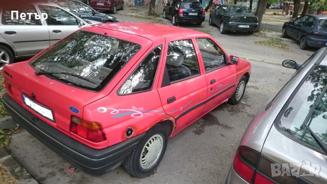 Продавам Форд Ескорт бензин 1.4 Ми на части , снимка 1