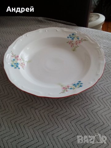 Стара порцеланова чиния,плато #2