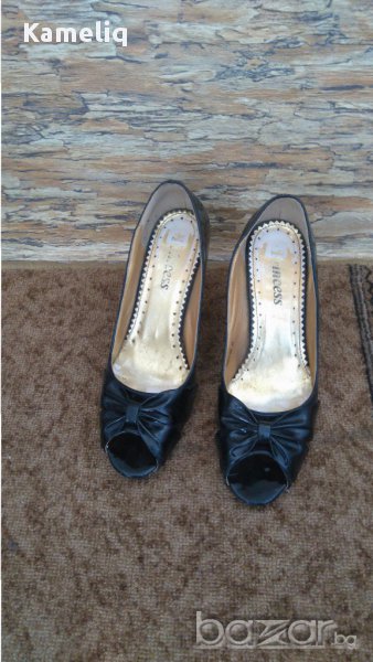 Черни лачени отворени обувки на ток, снимка 1