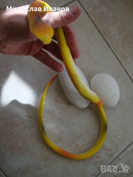 " Жълта змия "  - реалистична силиконова змия, снимка 1
