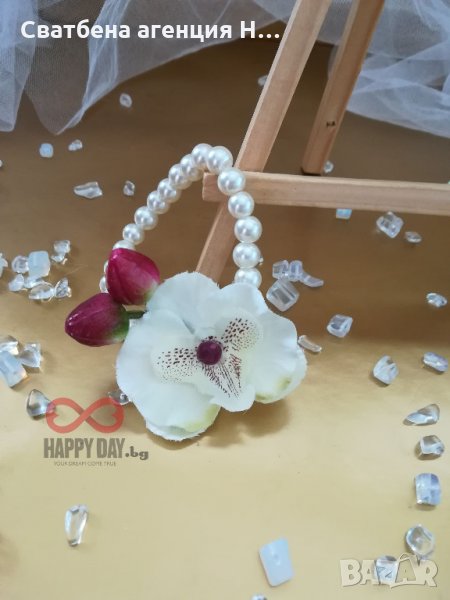 Сватбена бутониера за ръка гривна Орхидея Кристи, снимка 1