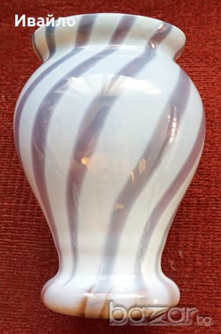 Оригинална вазичка от оловно стъкло, снимка 2 - Декорация за дома - 18977875