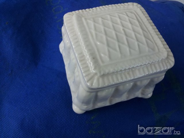 стара порцеланова кутия за бижута2, снимка 3 - Антикварни и старинни предмети - 15045210