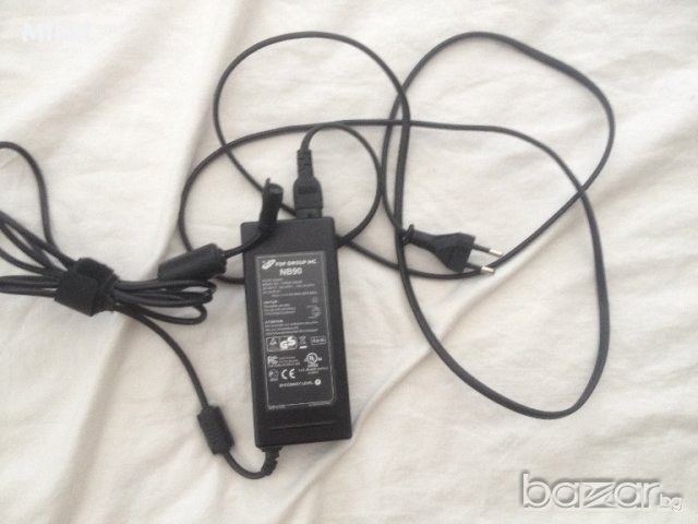 Зарядно със сменяваеми приставки, снимка 2 - Захранвания и кутии - 15363528