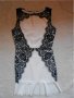 Бяло - черна рокля с дантела 