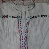 Автентична къса кенарена риза 3 от национална носия, снимка 2 - Антикварни и старинни предмети - 18871285