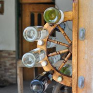 Стойка за вино тип колело от каруца за 8 винени бутилки!!!, снимка 3 - Декорация за дома - 10690109