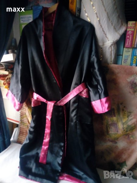 Двулицев дамски халат черно и розово с дракон, снимка 1