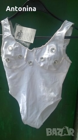 Продавам бански-боди за гимнастика 