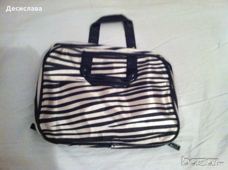 Продавам дамски чанти, снимка 1