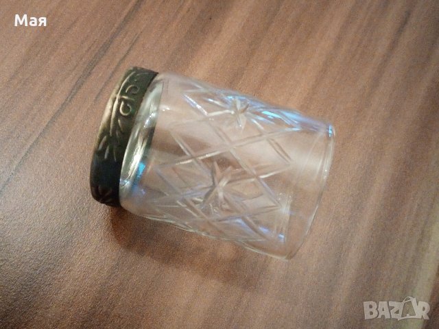 Кристални ракиени чашки с позлатено дъно за ценители – произход Русия