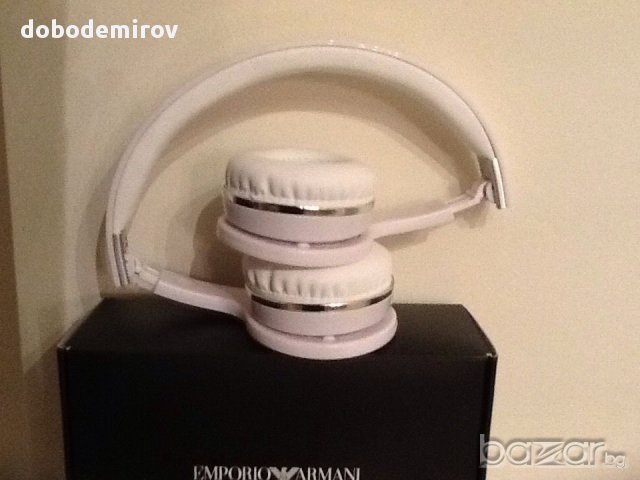 нови бели слушалки Emporio Armani оригинал, снимка 6 - Слушалки и портативни колонки - 15884618