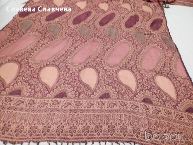 Прекрасен дамски шал нов - 210 / 75 см., снимка 2 - Шалове - 13391988